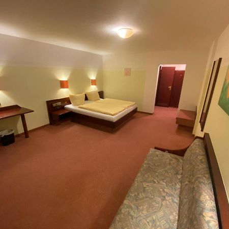 Hotel Goldener Loewe Zeulenroda-Triebes Eksteriør bilde